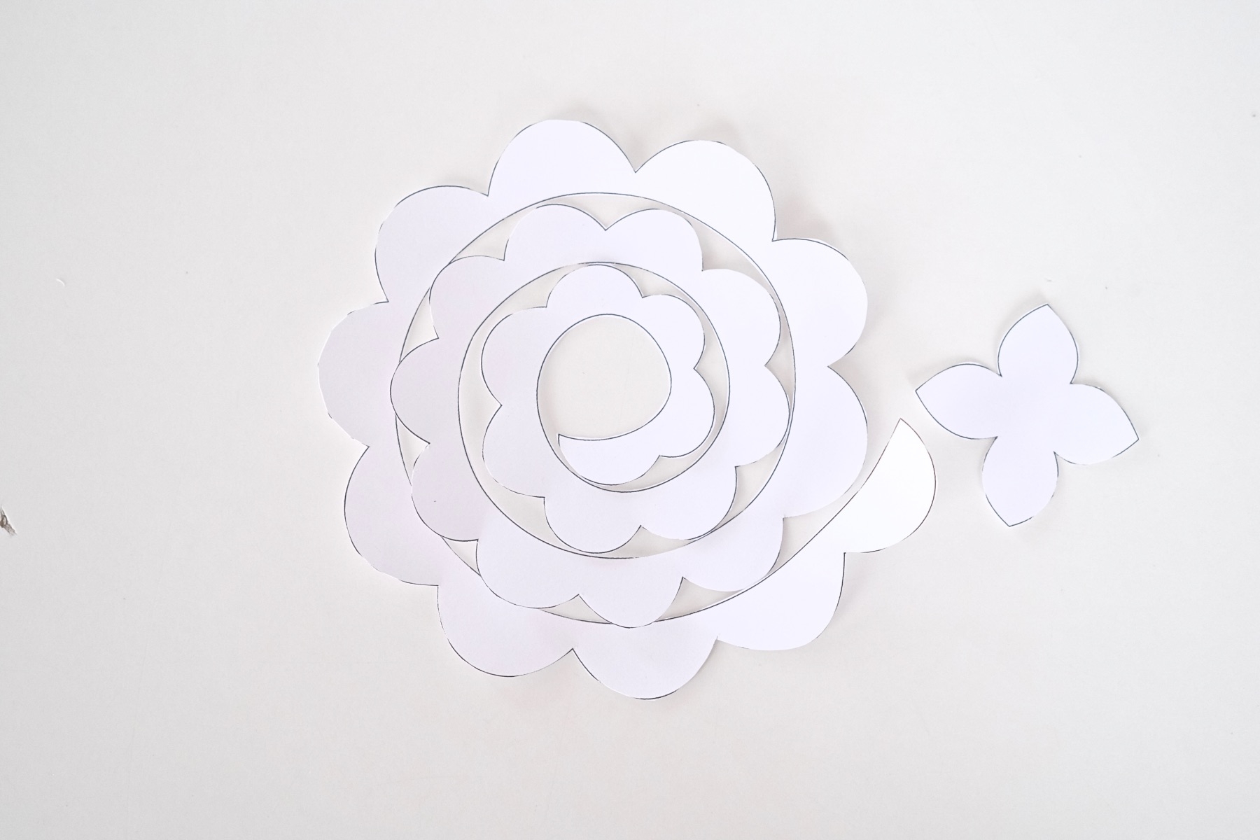 DIY Felt Flowers With Printable Template
