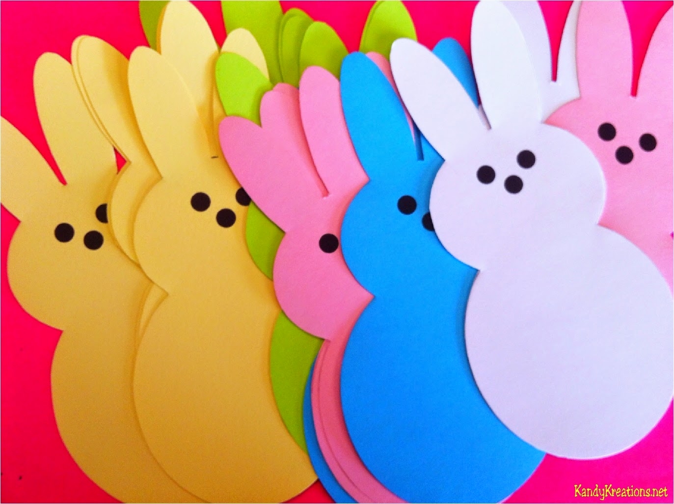 DIY Party Mom SUPER Easy Easter Peeps Printable Table Runner